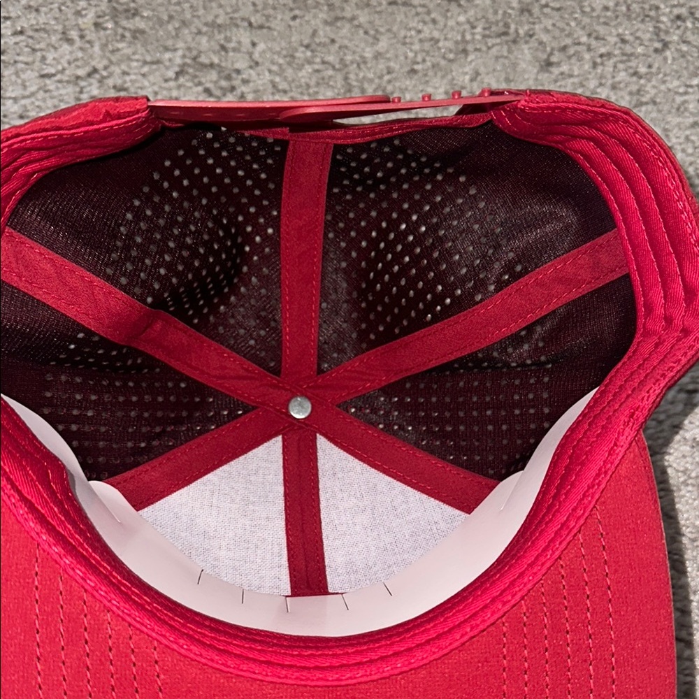 VIP Red LVLUP Cap - Picture 3 of 3